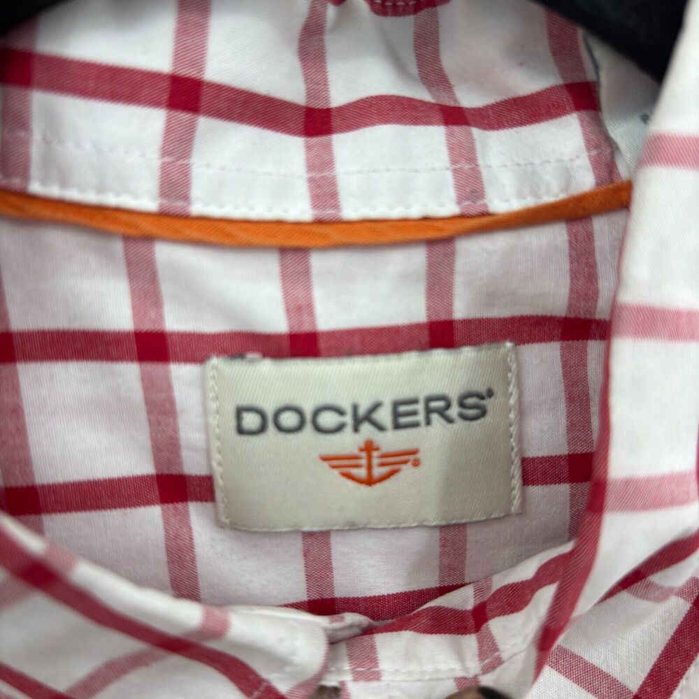Dockers Mens Red White Plaid Button Down Shirt Medium Long Sleeve Classic Preppy - Picture 4 of 9